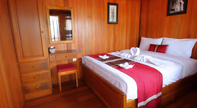 Mekong Dawn Cruise, Buchen Sie Hotel Daun Penh 