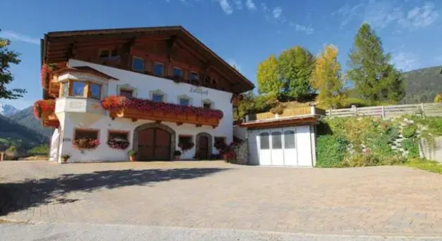 Zollhof, Забронировать Отель Випитено 