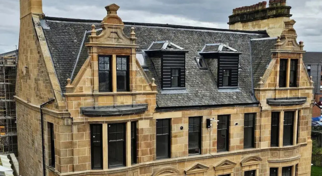 Bright & Spacious, Central for Airport and Glasgow