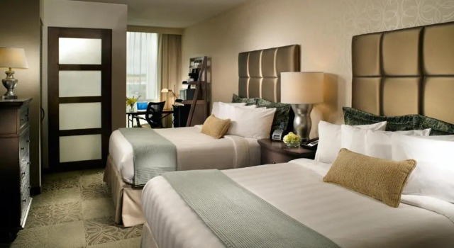 Двухместный номер Standard Crowne Plaza Charleston by IHG
