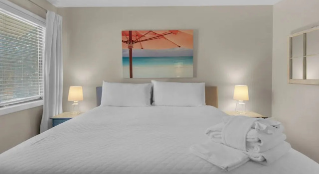 Вилла 1/2 Mile to the Beach at Sandestin + Pool: Lake Views at Beachwalk Villas