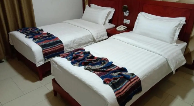 Seven Days Hotel