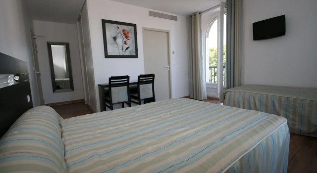 Hotel Lafon - face à lOcéan, Забронировать Отель Андай French Basque Country