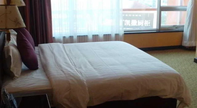 Colorful City Hotel, Rezerwuj Hotel Hotele w Shenzhen z parkingiem, Parking