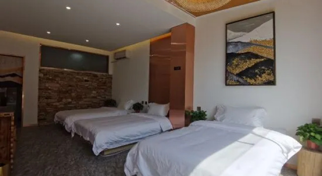Кровать в общем номере Xiangbo Bowen Travel Has A Mining Homestay At Home