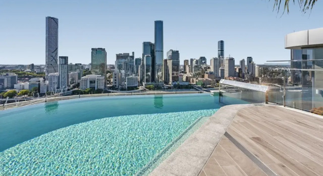 Апартаменты River-view Unit With Rooftop Pool Near Museums