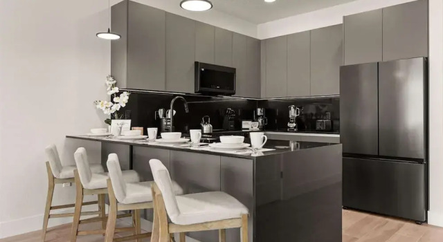 Вилла Upstay-luxury 3BR Home w Private Pool & Games Room