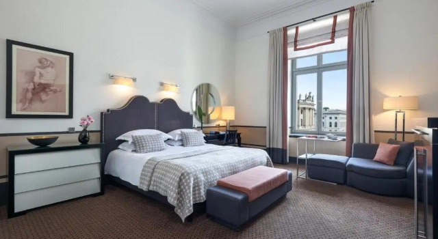 Двухместный номер Deluxe с балконом Hotel De Rome Berlin