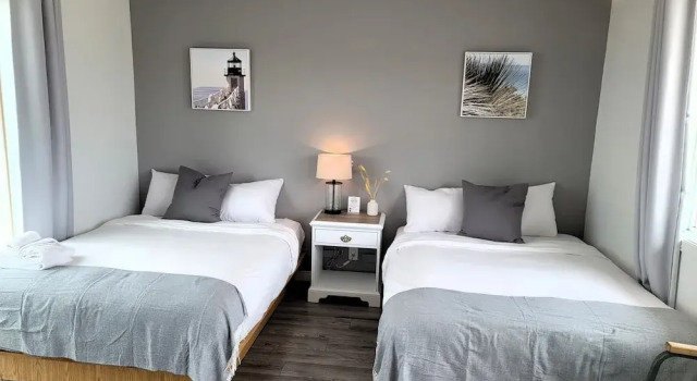 Четырёхместный номер Comfort с балконом La Plage Motel