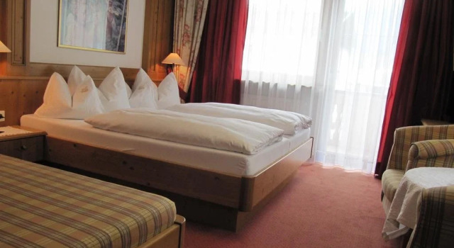 Hotel Englhof, Book Hotel Aschau Zillertal