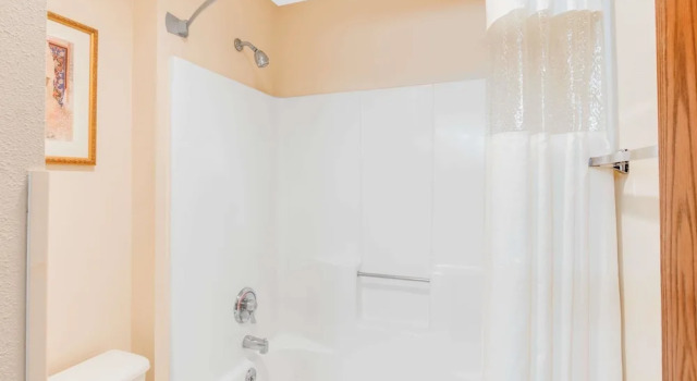Номер Business Kalamazoo Hotel