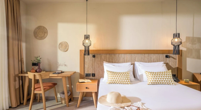 Номер Comfort Hotel Pyriá