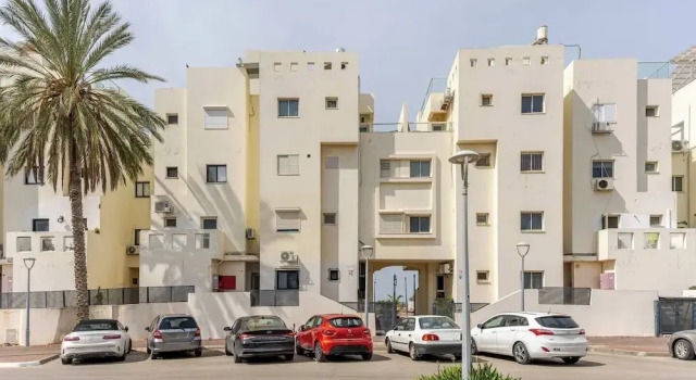 Gugel Waves Apartments HaAliya 75, Reserva ahora Apartamento Hoteles en Distrito norte de Israel con aparcamiento, Aparcamiento