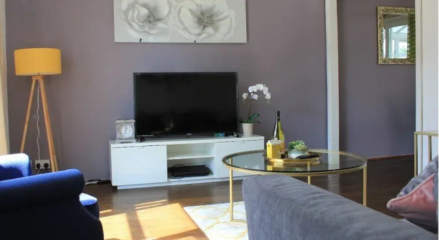 Dwellers Delight Chigwell, Book Hotel Chigwell Essex