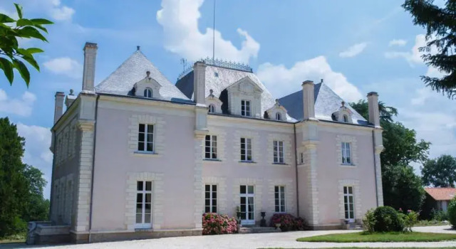 Château du Breil, Забронировать Апартаменты/квартира Ла-Э-Фуасьер Земли Луары