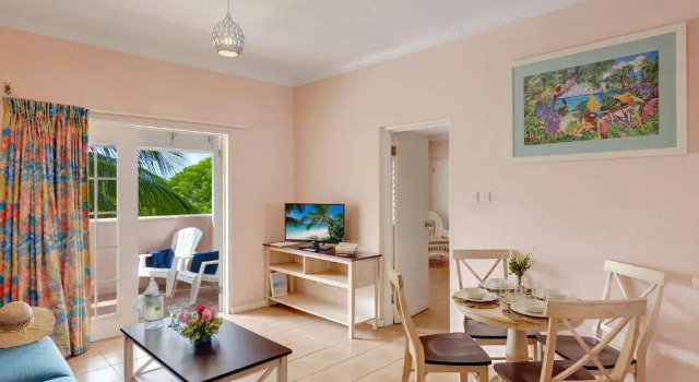 Апартаменты Butterfly Beach Hotel