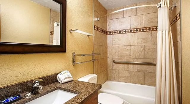 Шестиместный номер Standard Best Western Rivers Edge