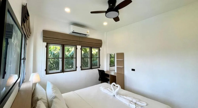 Khaolak 16 meters-Pool Villa with 3 bedrooms 3 bathrooms-Kokotel Montana Hotel, Забронировать Отель Отели Южного Таиланда с парковкой, Парковка
