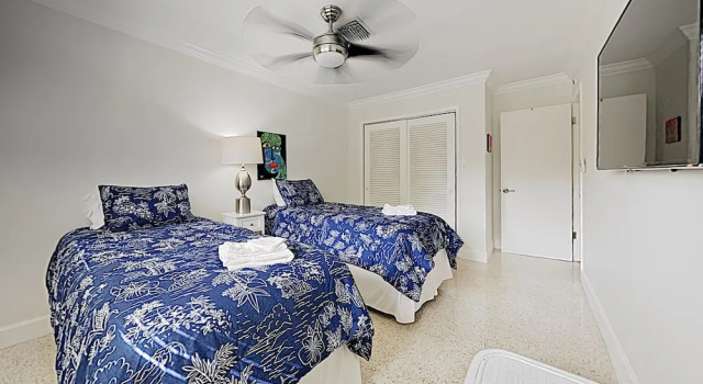 Lush Tropical W/ Private Pool - Near Beach 3 Bedroom Home