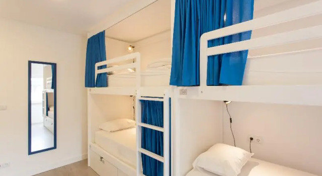 Семейный номер Standard с балконом Be Lisbon Hostel Estefânia