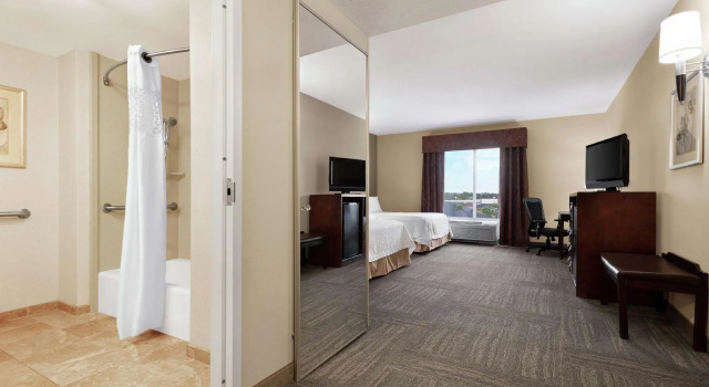 Двухместный номер Standard Hampton Inn & Suites Brunswick