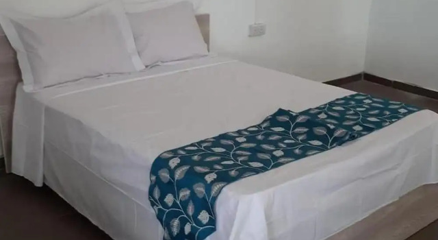 A Room for two People at Palais Authentic, Забронировать Гостевой дом Гостевые дома Гран-Бэ, рядом с Tamil Surya Oudya Sangam Temple, Гостевой дом