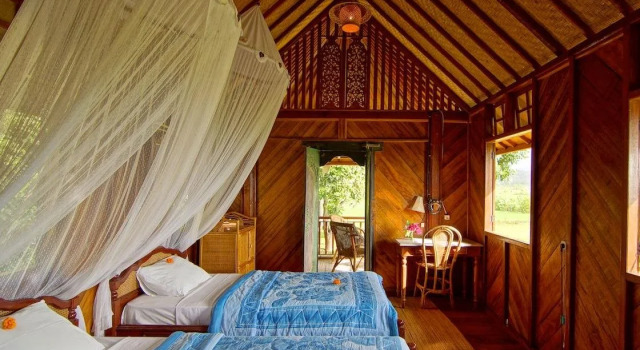 Shanti Loka Hotel