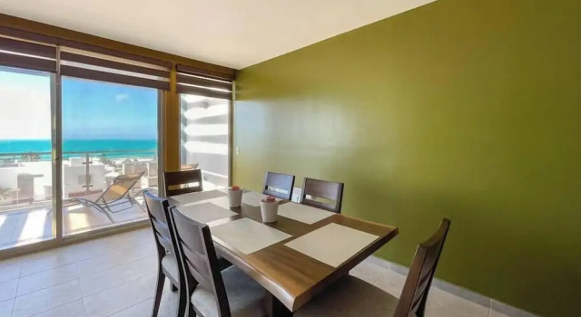 Коттедж Upscale Ocean View Condo Close to it all Great