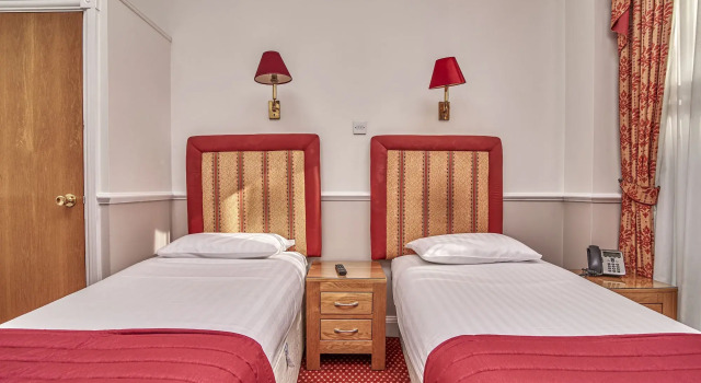 Hyde Park Radnor Hotel