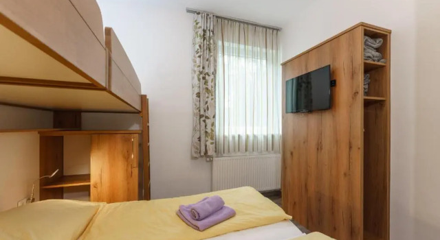 Апартаменты Цокольный этаж с 3 комнатами Easyapartments Riverside