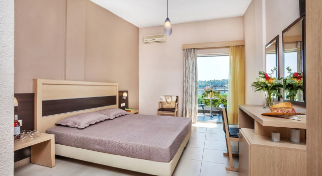 Двухместный номер Standard Iris Hotel