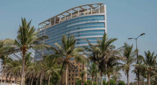 Seafront Luxury Suites Jeddah Corniche