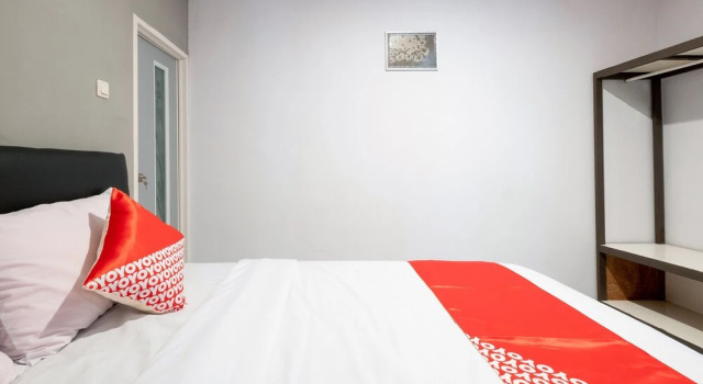 Crown Residence by OYO Rooms, Book Hotel Jetis 