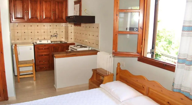 Olga Studios, Book Hotel Mouresi 
