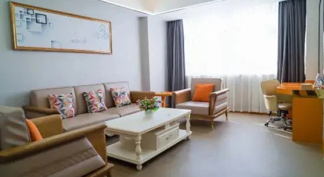 Люкс Business Vienna 3 Best Hotel (Suixi Quanfeng Plaza Zhongshan Road Branch)