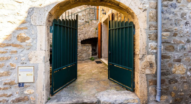 Vineyards & Village Stay, Buchen Sie Ferienhaus Minerve Languedoc-Roussillon