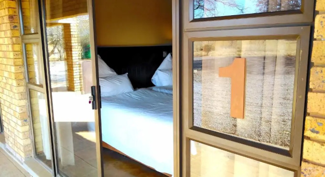 Коттедж Zebula Luxury Lodge