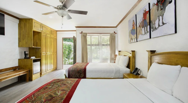 Четырёхместный номер Superior Hacienda Guachipelin Volcano Ranch Hotel & Hot Springs
