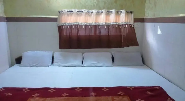 Neha Palace, Забронировать Отель Отели штата Мадхья-Прадеш с парковкой, Парковка
