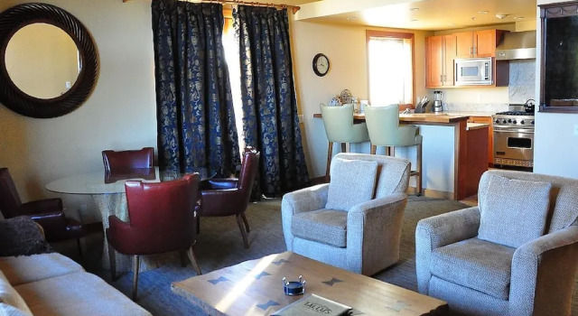Клубный люкс Luxury с 3 комнатами с балконом Obsidian Residence Club
