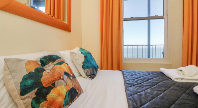 Val's Seaview