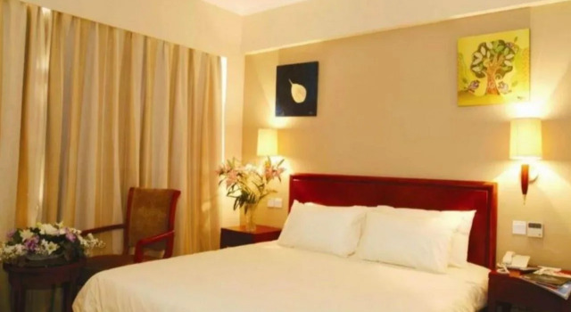 GreenTree Inn TianJin JinNan ShuangLin Metro Station Express Hotel, Buchen Sie Hotel Hotels in Tianjin Area mit Parkplatz, Parkplätze