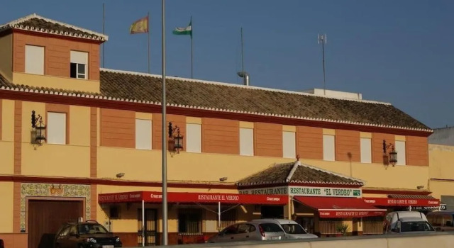 Hotel Chamizo, Book Hotel Arahal Andalusien
