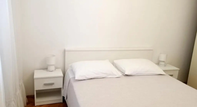 Apartment Rajna, Забронировать Апартаменты/квартира Отели Биоград-на-Мору с парковкой, рядом с Kornati Marina, Парковка