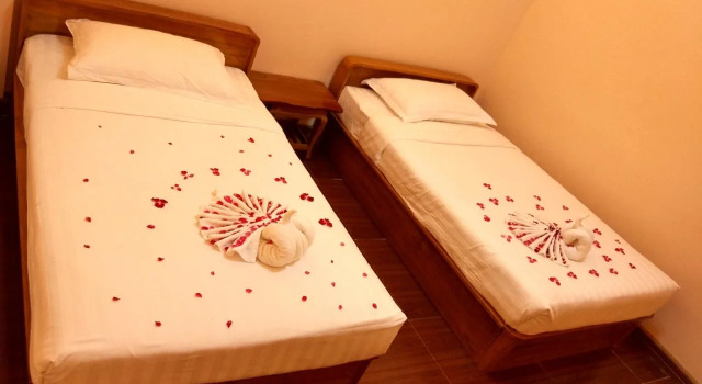 Thiri Mingalar Hotel, Boek Hotel Nyaung-U Mandalay Region