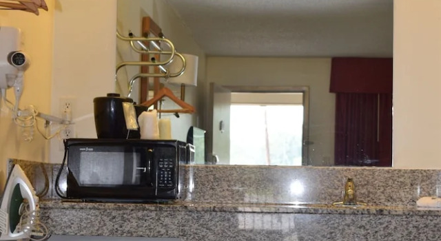 Номер Standard Oak Tree Inn Livonia West