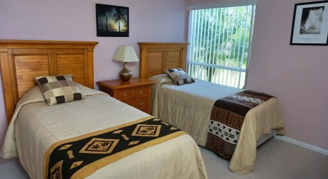 SNOW198 3 Bedroom Holiday Home by Marco Naples Vacation Homes, Забронировать Дом для отпуска Марко-Айленд штат Флорида, рядом с Marco Beach