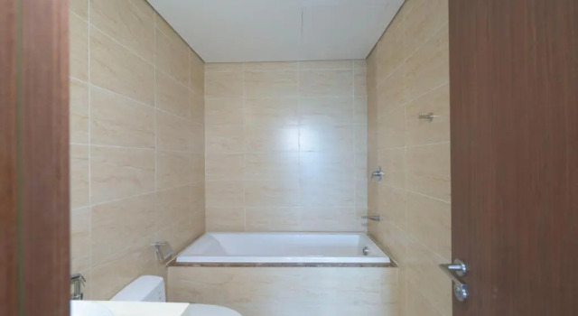 Апартаменты с балконом Sapphire Ha Long Luxury Apartment 1108