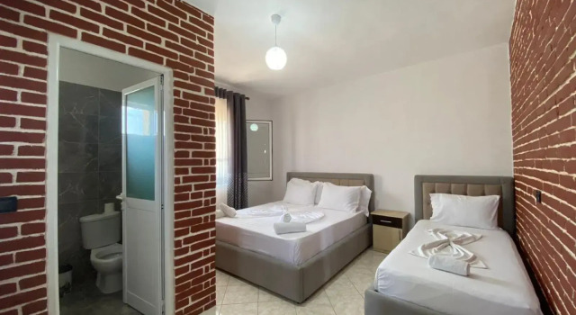 Villa Murataj, Забронировать Гостевой дом Отели в центре Ксамил, в центре