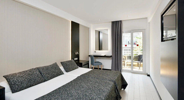 Трёхместный номер Standard Hotel Hispania